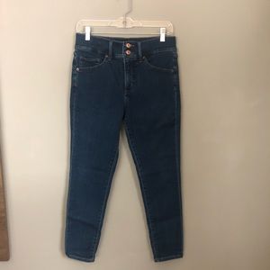 Express Cropped Jeans